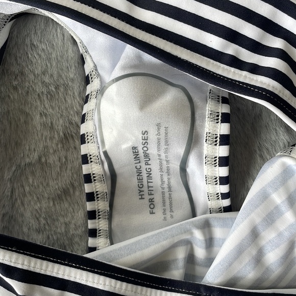 Speedo-triangle tie 2 piece bikini set - Picture 5 of 8